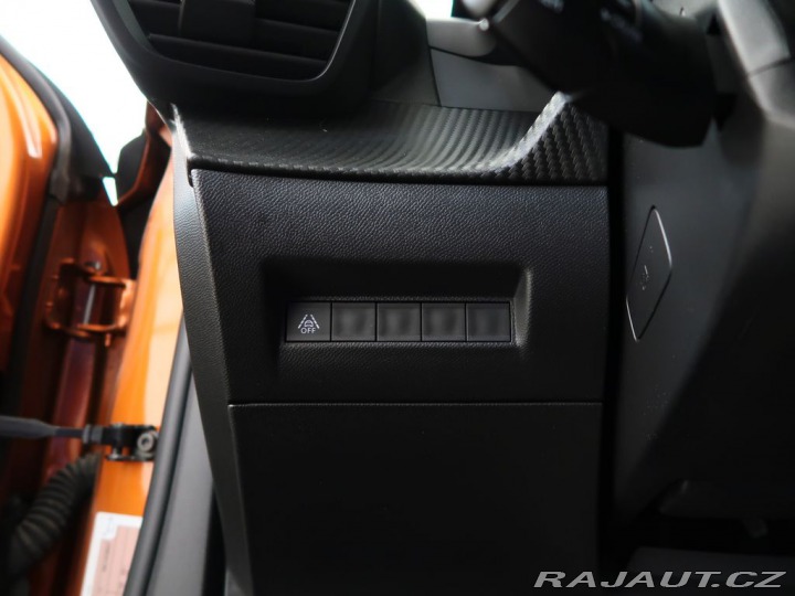 Peugeot 2008 1.2PureTech,96kW,GT,MAN6, 1800