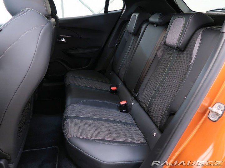 Peugeot 2008 1.2PureTech,96kW,GT,MAN6, 1800