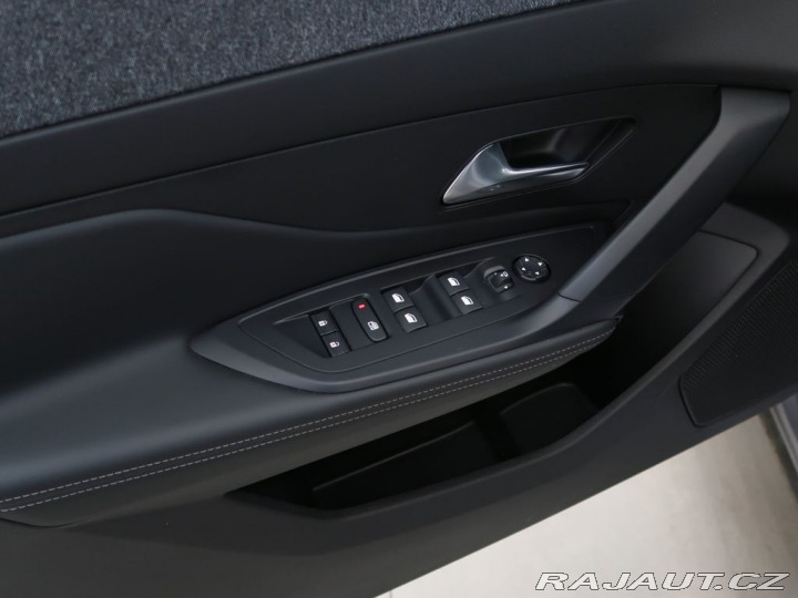 Peugeot Ostatní modely 1.2PureTech,96kW,ALLURE,A 1800