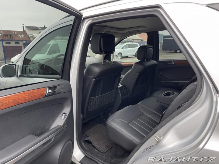 Mercedes-Benz M 3,5 ML 350 4Matic REZERVA 2006