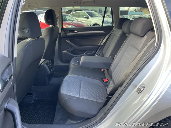 Volkswagen Passat 2,0 TDi DSG LED*ACC*Vyhř. 2016