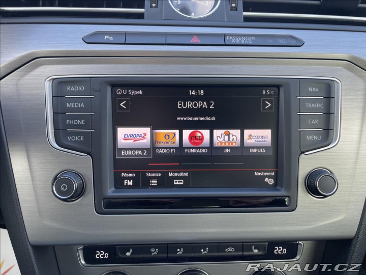 Volkswagen Passat 2,0 TDi DSG REZERVACE 2016