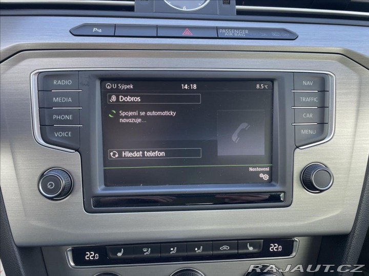 Volkswagen Passat 2,0 TDi DSG REZERVACE 2016