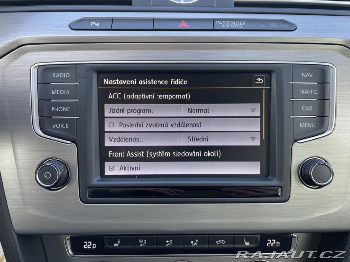Volkswagen Passat 2,0 TDi DSG LED*ACC*Vyhř. 2016