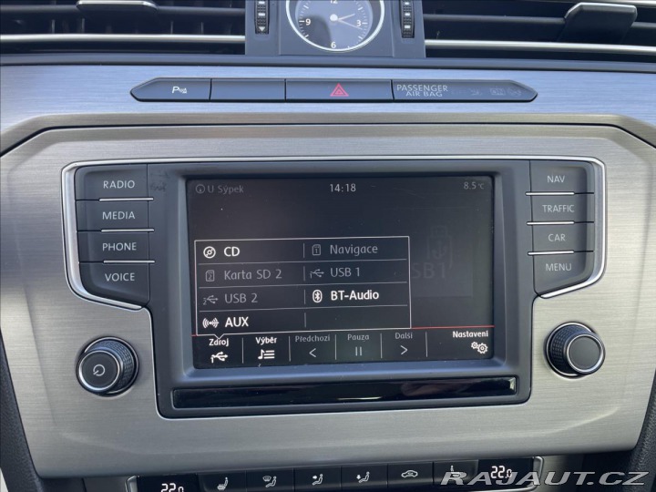 Volkswagen Passat 2,0 TDi DSG REZERVACE 2016