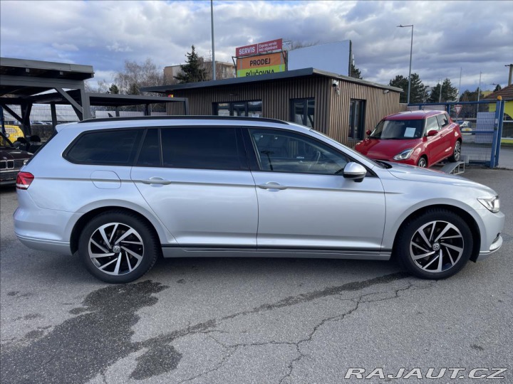 Volkswagen Passat 2,0 TDi DSG LED*ACC*Vyhř. 2016