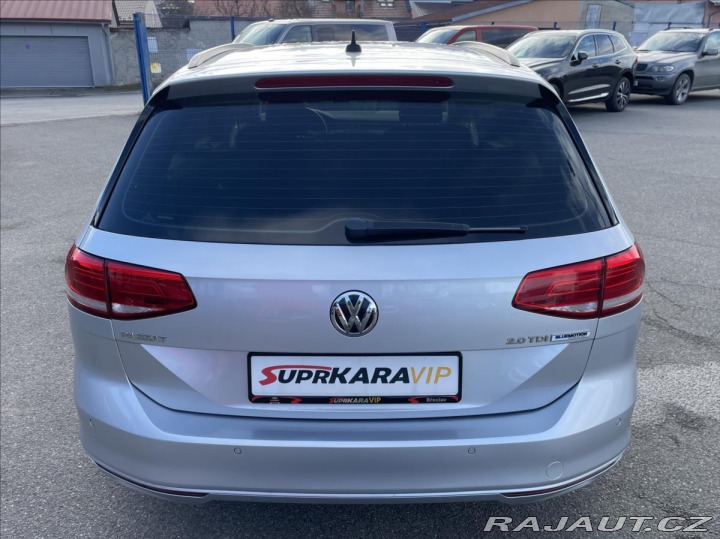 Volkswagen Passat 2,0 TDi DSG REZERVACE 2016
