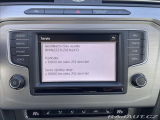 Volkswagen Passat 2,0 TDi DSG LED*ACC*Vyhř. 2016