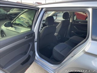 Volkswagen Passat 2,0 TDi DSG LED*ACC*Vyhř. 2016