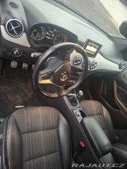 Mercedes-Benz B B200 2012