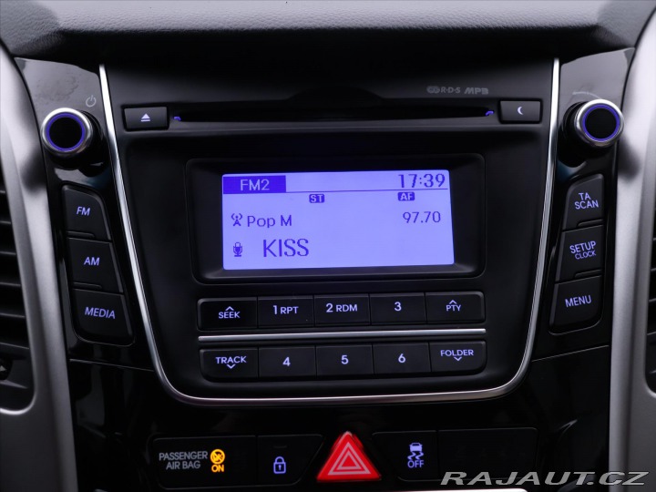 Hyundai i30 1,6 GDi 99kW CZ Trikolor 2013