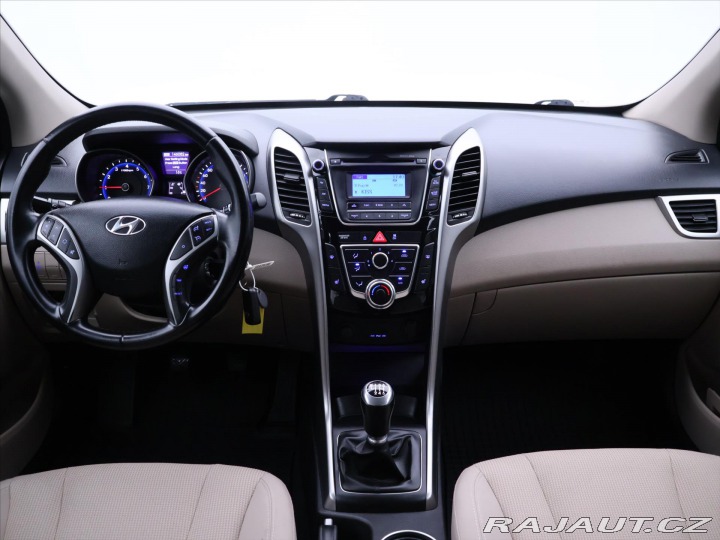 Hyundai i30 1,6 GDi 99kW CZ Trikolor 2013