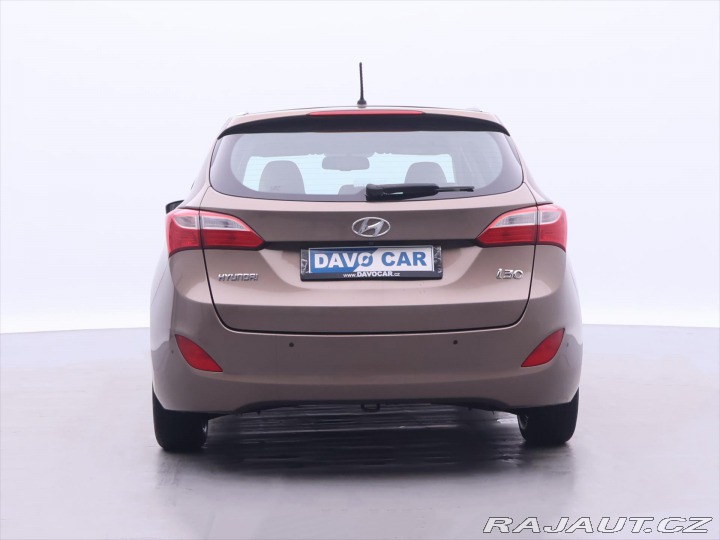 Hyundai i30 1,6 GDi 99kW CZ Trikolor 2013