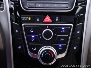 Hyundai i30 1,6 GDi 99kW CZ Trikolor 2013