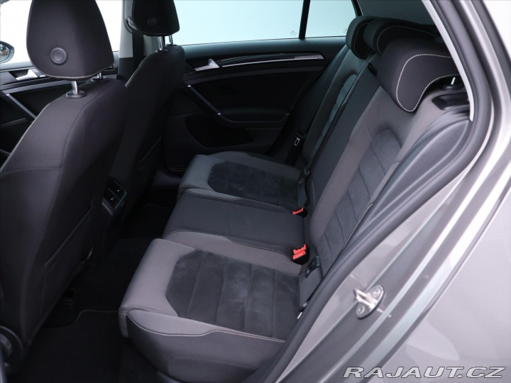 Volkswagen Golf 1,4 TSI 110kW Highline Na 2016