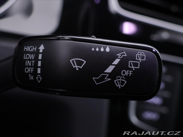 Volkswagen Golf 1,4 TSI 110kW Highline Na 2016