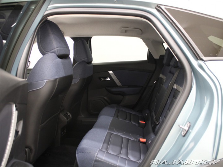 Citroën Ostatní modely ë-C4 0,1 50kWh Shine 37tkm. 2022