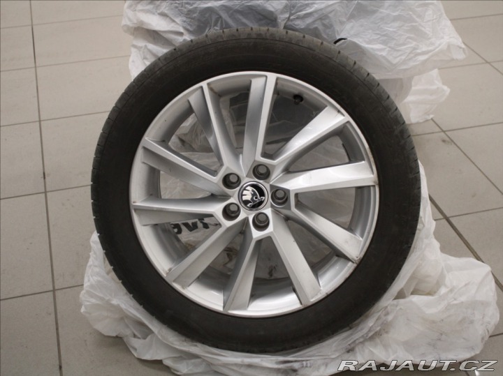 Škoda Scala 1,0 TSi 85kW Top Sel. 5L. 2025