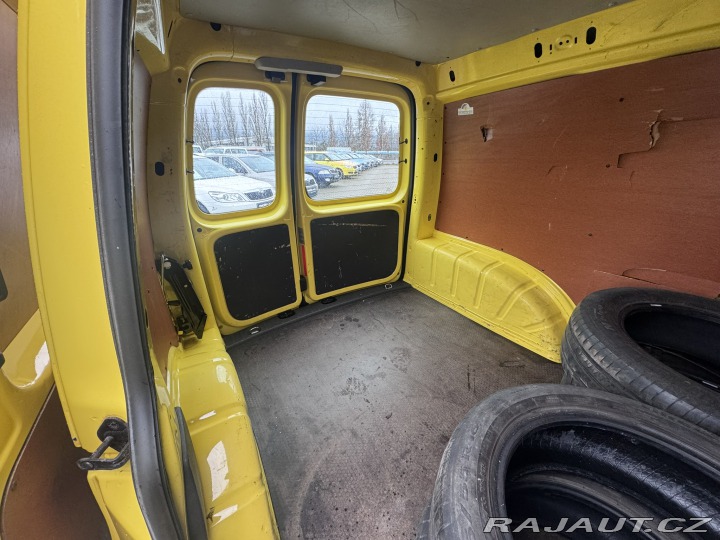 Volkswagen Caddy 1,6 TDI 55 KW STK TAŽNÉ 2011