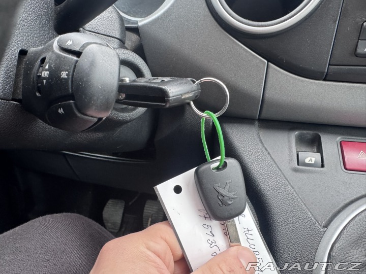 Peugeot Partner Tepee 1,6 HDI 88 KW ALLURE KOLA 2016