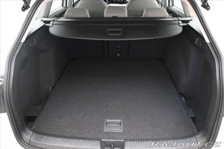 Volkswagen Golf 2,0 TDI 110kW Business LE 2021