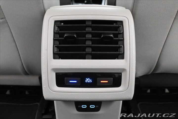 Volkswagen Golf 2,0 TDI 110kW Business LE 2021