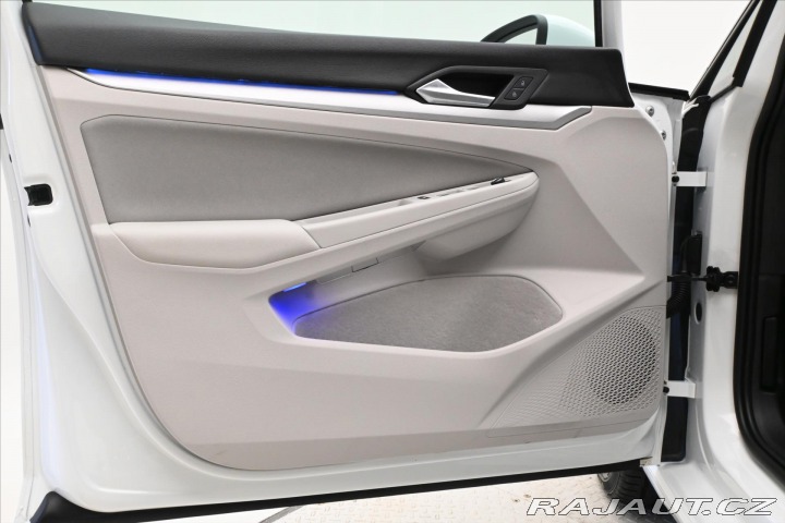 Volkswagen Golf 2,0 TDI 110kW Business LE 2021