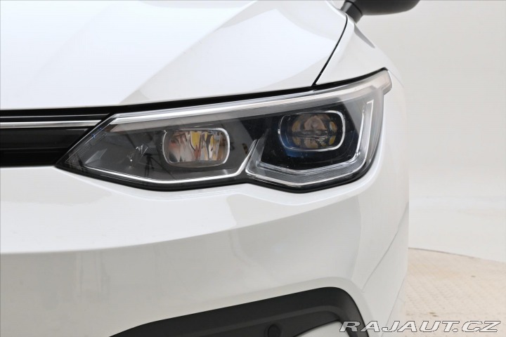 Volkswagen Golf 2,0 TDI 110kW Business LE 2021