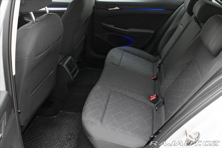 Volkswagen Golf 2,0 TDI 110 kW DSG Busine 2022