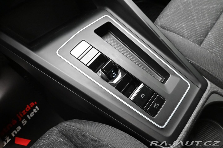 Volkswagen Golf 2,0 TDI 110 kW DSG Busine 2022