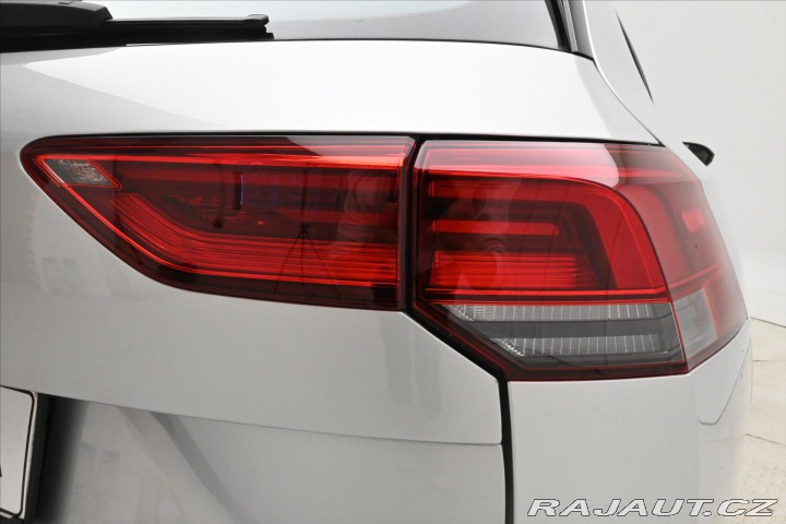 Volkswagen Golf 2,0 TDI 110 kW DSG Busine 2022