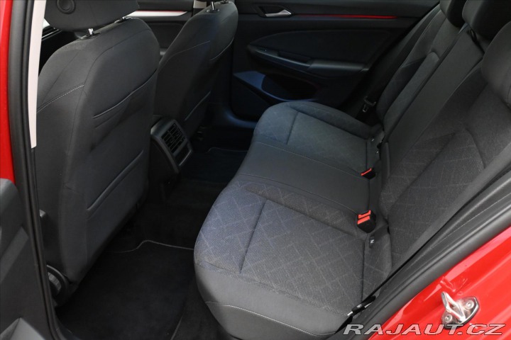 Volkswagen Golf 2,0 TDI 110 kW DSG Busine 2022