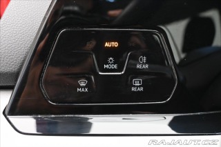 Volkswagen Golf 2,0 TDI 110 kW DSG Busine 2022