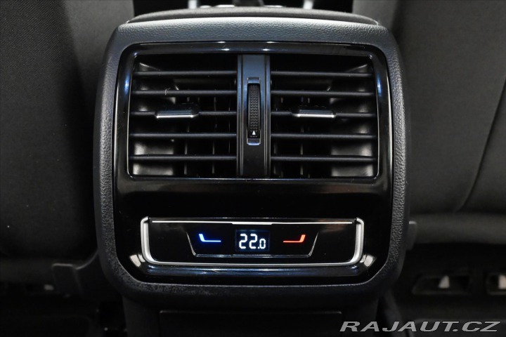 Volkswagen Passat 2,0 TDI 110kW DSG Busines 2023