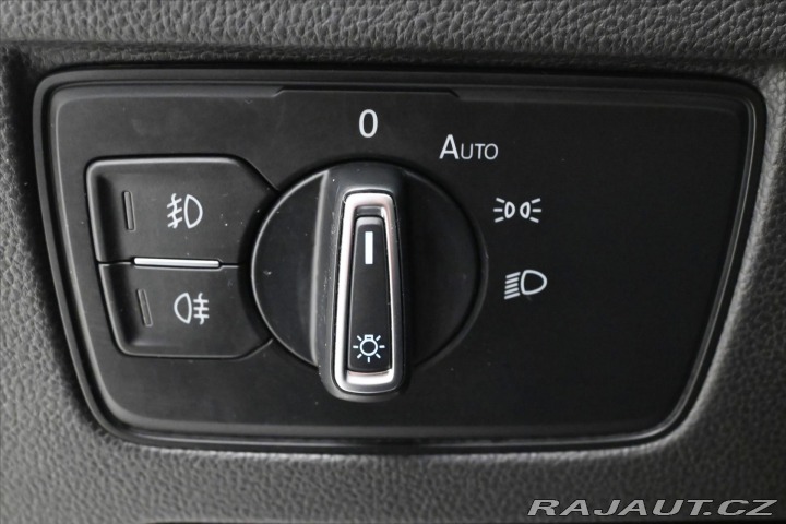 Volkswagen Passat 2,0 TDI 110kW DSG Busines 2023