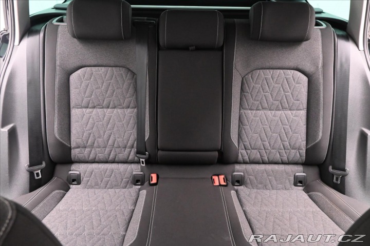 Volkswagen Passat 2,0 TDI 110kW DSG Busines 2023