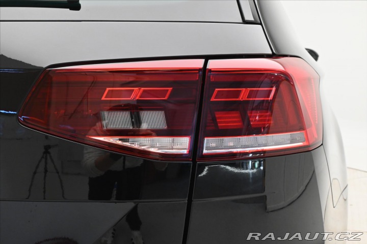 Volkswagen Passat 2,0 TDI 110kW DSG Busines 2023