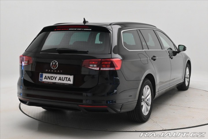 Volkswagen Passat 2,0 TDI 110kW DSG Busines 2023
