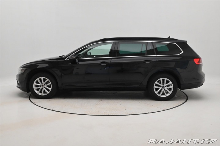 Volkswagen Passat 2,0 TDI 110kW DSG Busines 2023