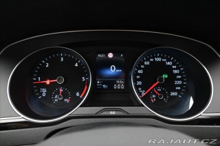 Volkswagen Passat 2,0 TDI 110kW DSG Busines 2023