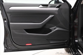 Volkswagen Passat 2,0 TDI 110kW DSG Busines 2023