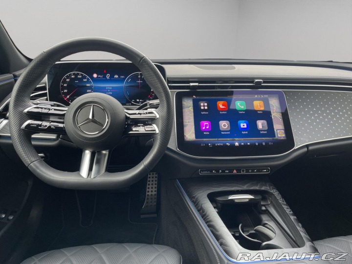 Mercedes-Benz E E 300 e 4MATIC 2025