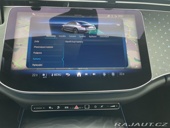 Mercedes-Benz E E 300 e 4MATIC 2025