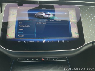 Mercedes-Benz E  2025