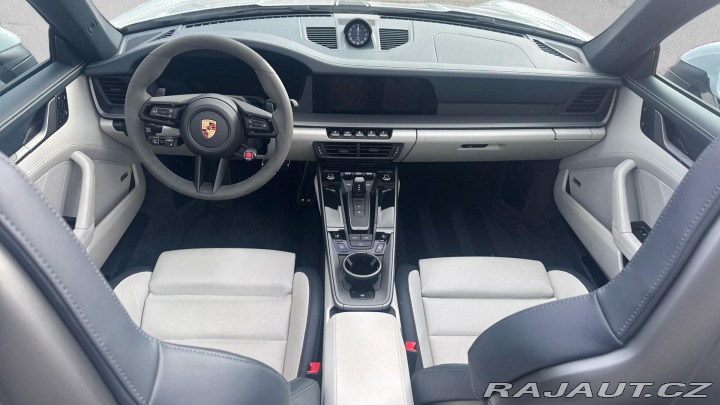 Porsche 911 Carrera S 2025