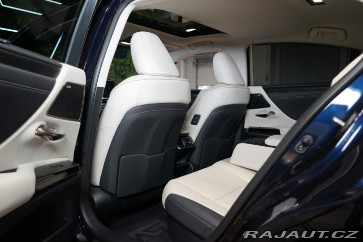 Lexus Ostatní modely ES 300h LUXURY*M&L*PANO*360*H 2024