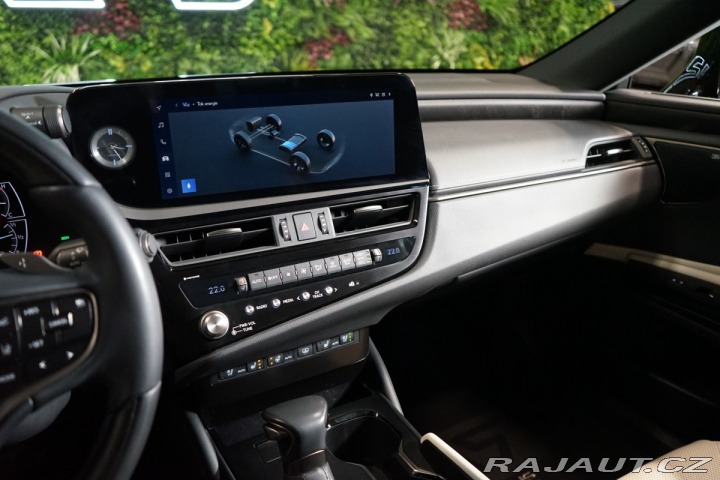 Lexus Ostatní modely ES 300h LUXURY*M&L*PANO*360*H 2024