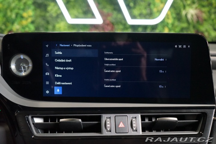 Lexus Ostatní modely ES 300h LUXURY*M&L*PANO*360*H 2024