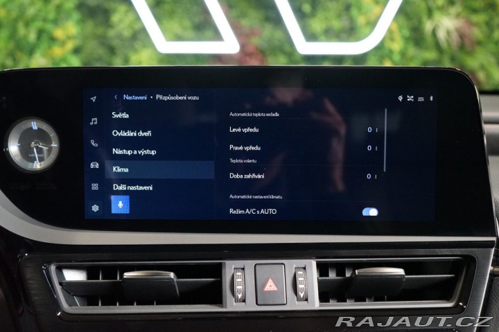 Lexus Ostatní modely ES 300h LUXURY*M&L*PANO*360*H 2024