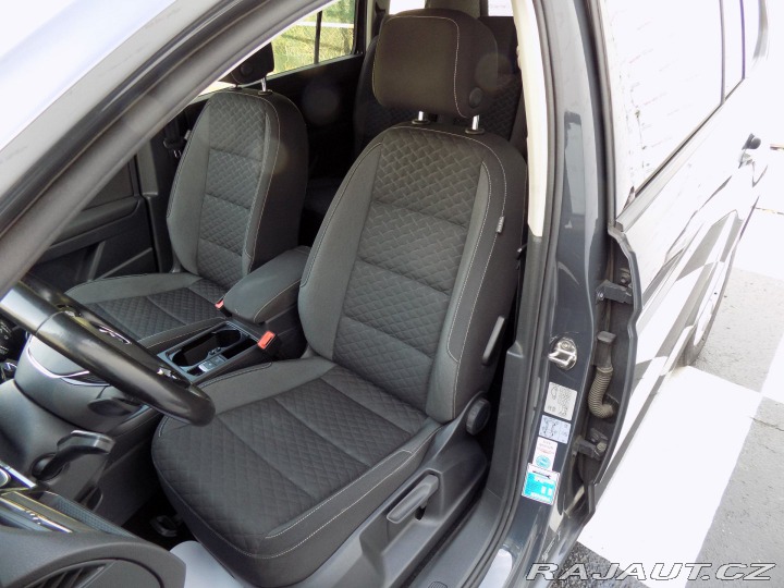 Volkswagen Touran 1.6TDI/JOIN/DSG/NAVI/LED/ 2018